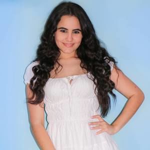 Meet your Posher, Beatriz